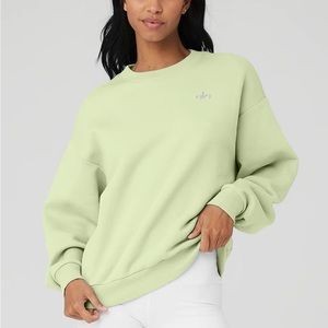 Limited Edition Alo Yoga Accolade Crew Neck